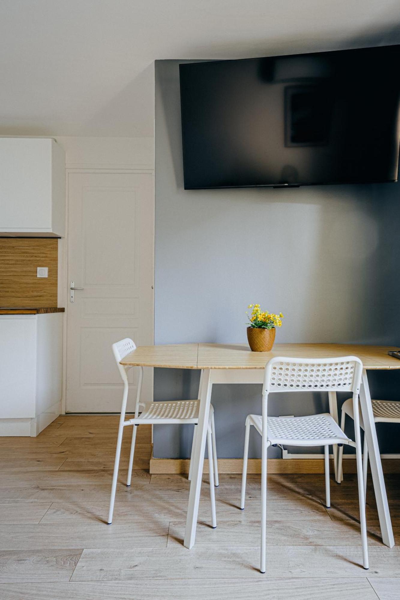 Charmante Maison Avec Jardin Sans Vis-A-Vis Saint-Fons Eksteriør billede
